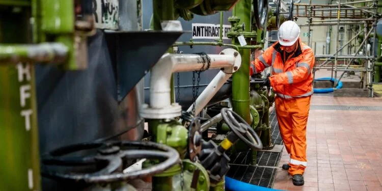 Cleaning up after coal -hazardous waste removal at Ratcliffe power station