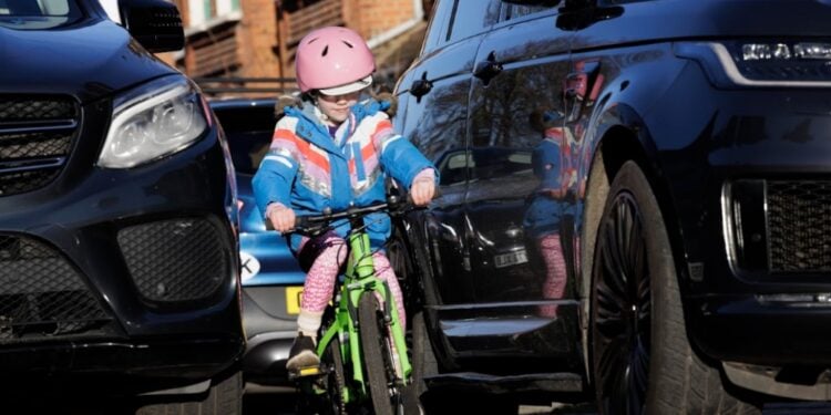 Cardiff to curb SUV “carspreading” with fairer, weight-based parking charges