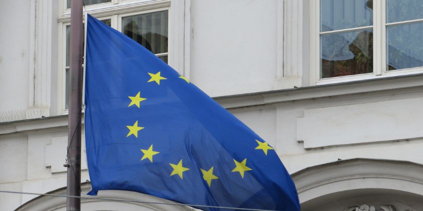 European carbon prices slide as leaders question ETS reform